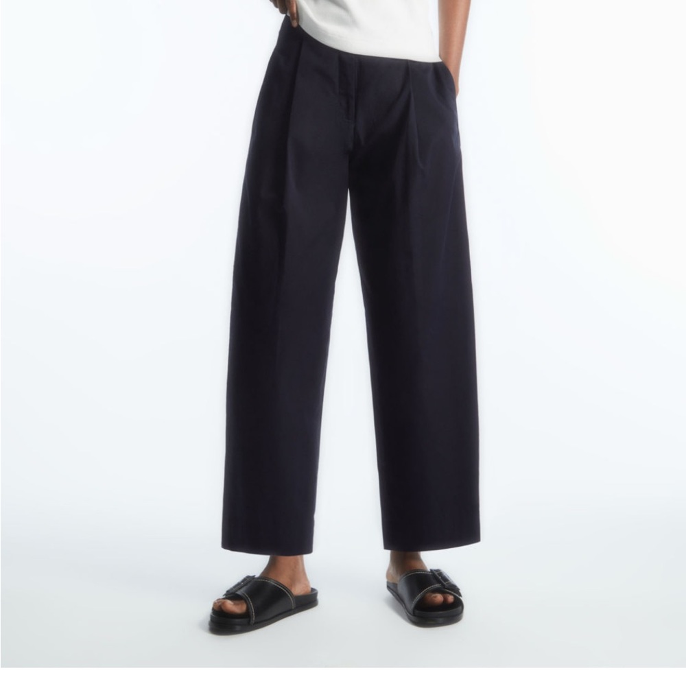 COS Twill Barrel Leg Trouser (Navy)